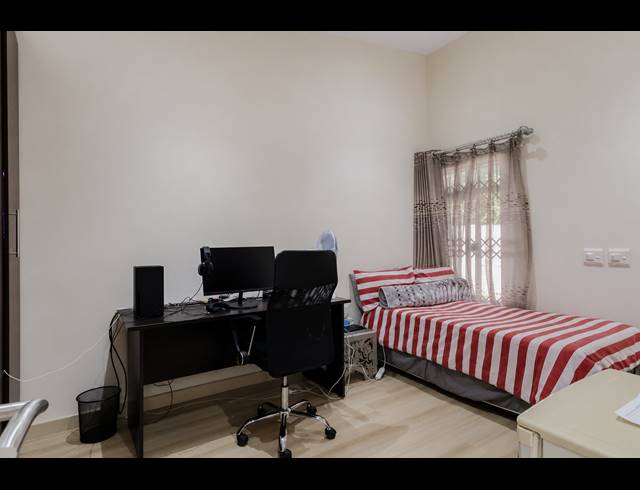2 BEDROOM TOWNHOUSE FOR SALE IN BRYANSTON
